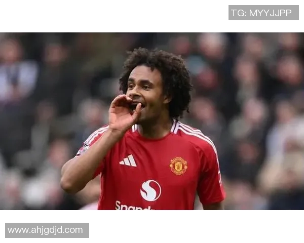 曼联连胜五场蓄发哥庆祝一周年晒视频展现不剪发的决心