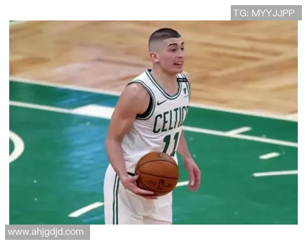 铁!普理查德表现低迷10投仅中2三分球命中率惨淡仅得8分5篮板6助攻