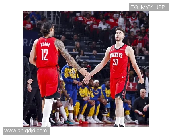 双塔组合强势出击火箭对决鹈鹕先发阵容解析