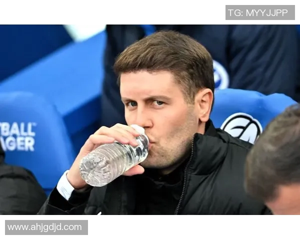 布莱顿主帅回应曼联传闻强调尊重阿莫林并表示不宜讨论此事