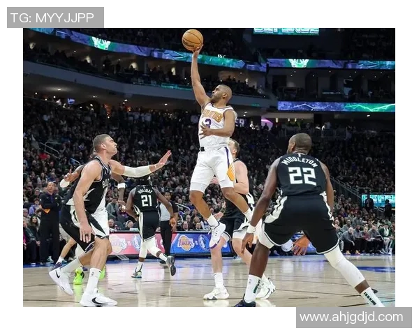 克莱重现巅峰状态成功防守字母哥展现强大实力