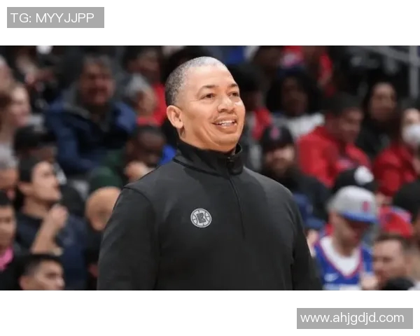 卢指导谈球队深度与经验球员年纪越大更显实力与智慧