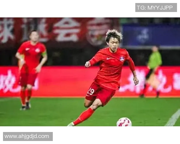 海港与茹子楠转会谈判接近尾声预计12月顺利完成交易