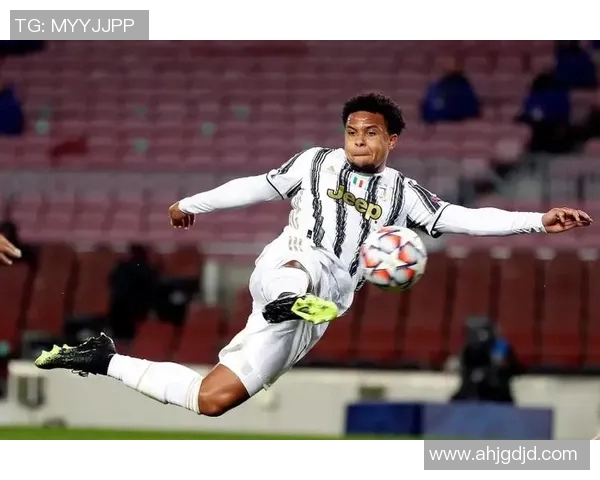 米体报道麦肯尼在斯帕莱蒂麾下表现出色尤文将讨论续约事宜