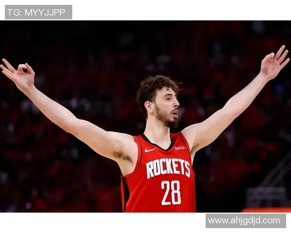 鹈鹕主帅称赞新秀努力表现超出预期展现出色潜力