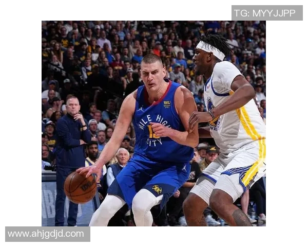 科尔怀念卢尼在大通中心的热烈掌声期待再次相聚的美好时刻