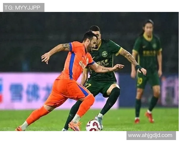 瓦科制造点球机会却被赵博扑出泰山与浙江依然战成平局