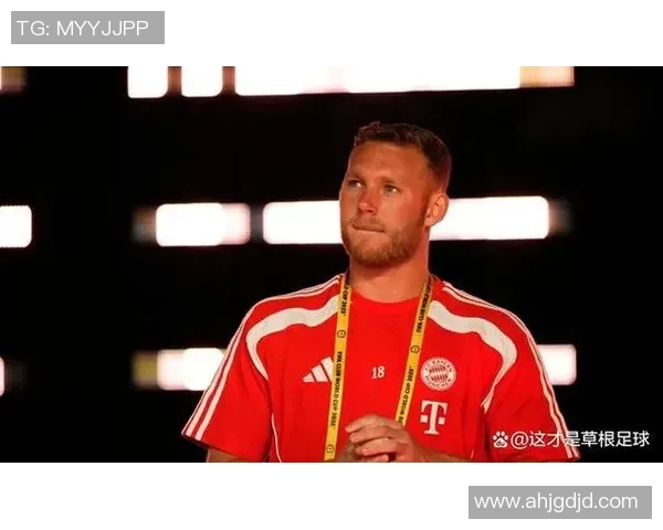 法尔克透露拜仁为门将佩雷茨寻求新租借球队南安普顿表现出浓厚兴趣 法尔克透露拜仁为门将佩雷茨寻求新租借球队南安普顿表现出浓厚兴趣