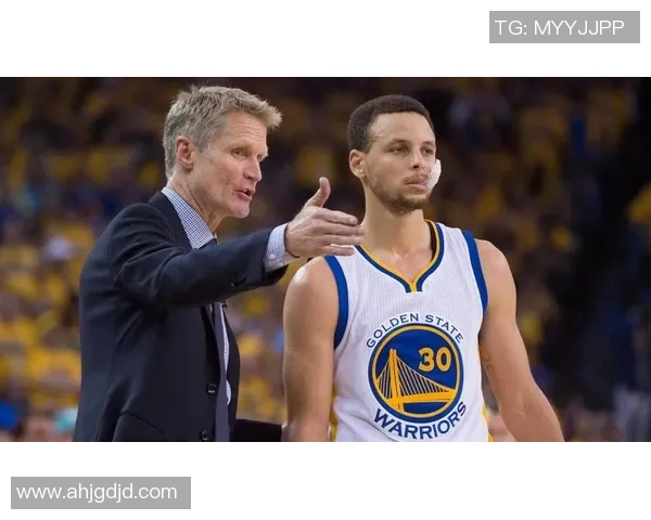 科尔解析勇士战术体系如何围绕库里与追梦构建攻防混乱