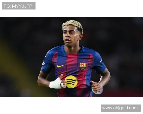 亚马尔赛前怒斥皇马抢劫伯纳乌球迷齐声高唱内格雷拉腐败足协