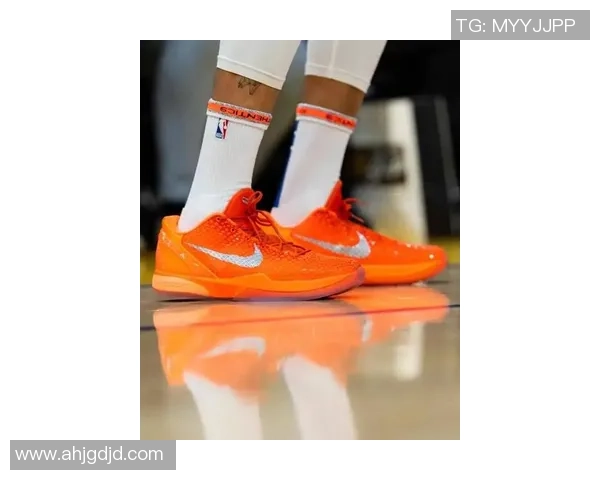 库里热身穿科比6代美国队PE国旗元素融合展现篮球精神与文化传承