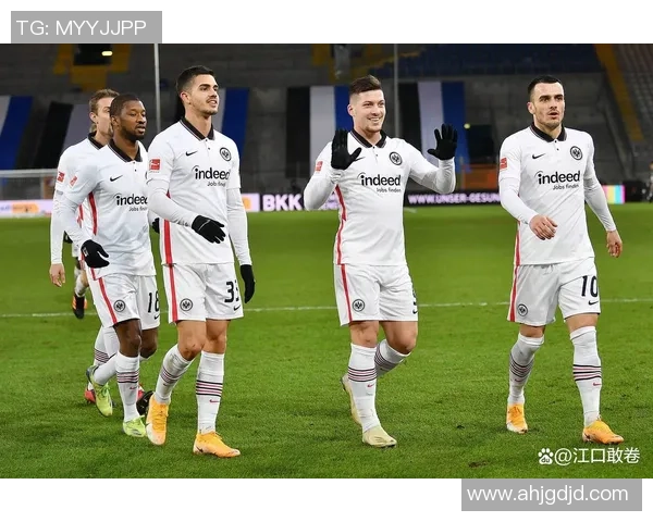 B席本赛季欧冠传球81次领跑31岁合同明夏到期续约成疑 B席本赛季欧冠传球81次领跑31岁合同明夏到期续约成疑