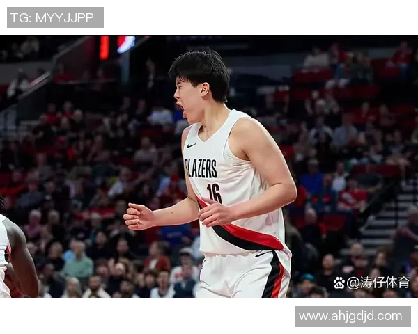 球迷期待杨瀚森获得更多上场机会技术提升仍需努力