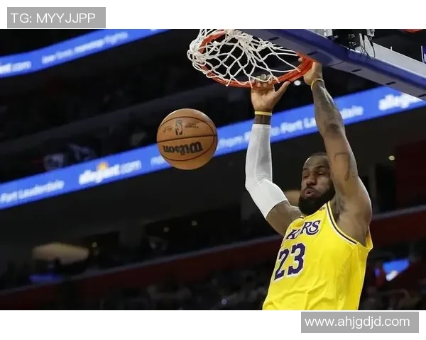 詹姆斯分享休赛期调理身体的经历准备迎接新赛季的挑战与考验