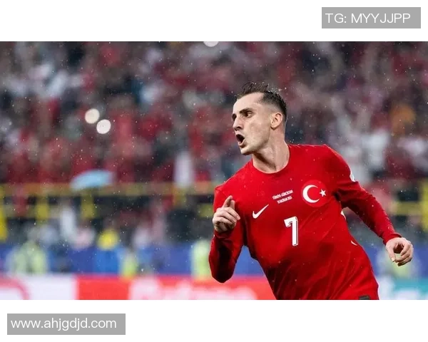 罗马俱乐部正式租借维拉前锋马伦并附带买断条款球员将身披14号战袍